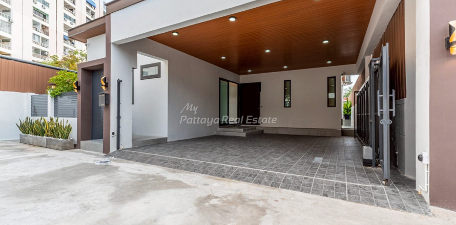 Дом в Банг Ламунге, Таиланд с 3 спальнями  № 146543