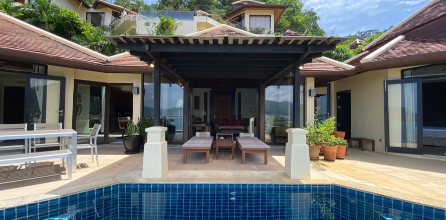 Villa in Kathu, Thailand 3 bedrooms № 156721
