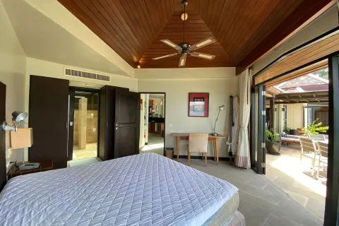 Villa in Kathu, Thailand 3 bedrooms № 156721 - photo 11