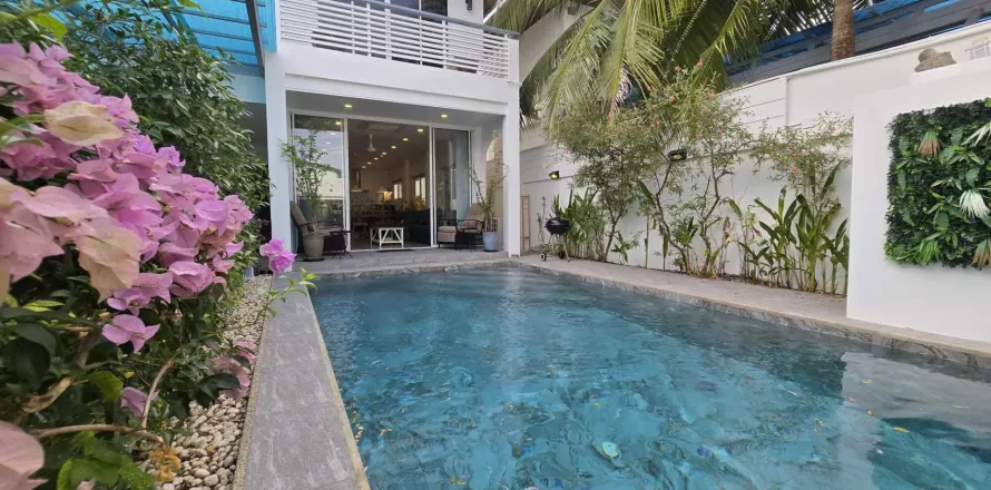 Duplex in Kathu, Thailand 4 bedrooms № 158655