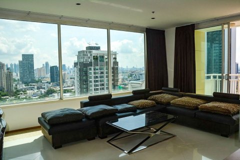 Condo in Sathon, Bangkok, Thailand, 3 bedrooms  № 158653 - photo 5