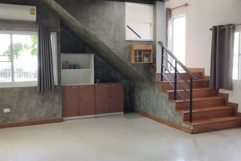 House in Chiang Mai, Thailand 3 bedrooms № 158656 - photo 2