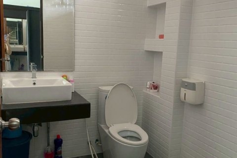 Maison à San Sai, Thaïlande 4 chambres № 158654 - photo 13