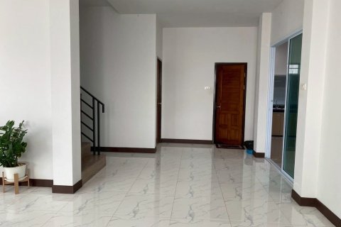 Maison à San Sai, Thaïlande 4 chambres № 158654 - photo 3