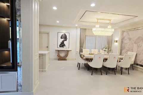 House in Bangkok, Thailand 5 bedrooms № 190329