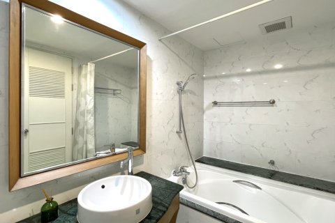 Condo à Watthana, Bangkok, Thaïlande, 2 chambres № 201065 - photo 10