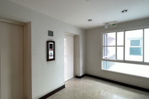 Condo à Watthana, Bangkok, Thaïlande, 2 chambres № 201065 - photo 5