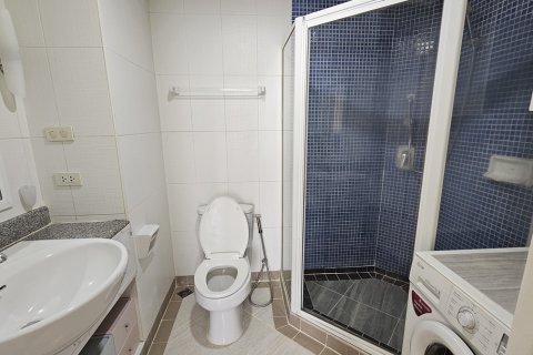 Condo à Watthana, Bangkok, Thaïlande, 2 chambres № 201070 - photo 7