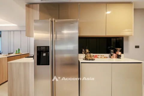 Condo in Watthana, Bangkok, Thailand, 3 bedrooms № 214473 - photo 7