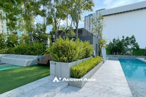 Condo in Watthana, Bangkok, Thailand, 3 bedrooms № 214473 - photo 19