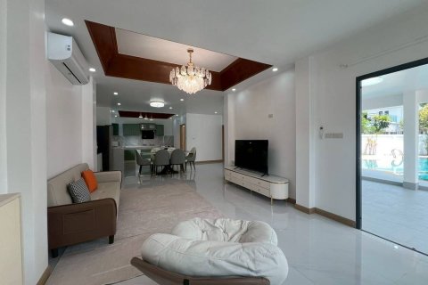 Вилла в Паттайе, Таиланд с 4 спальнями  № 170613 - фото 6