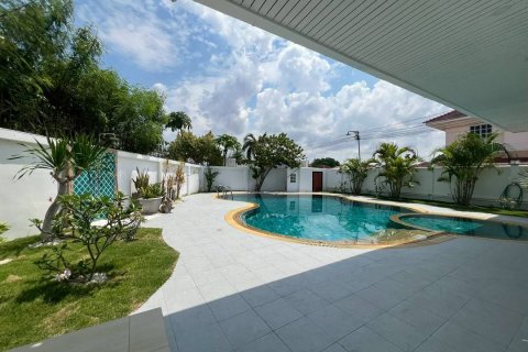 Вилла в Паттайе, Таиланд с 4 спальнями  № 170613 - фото 2