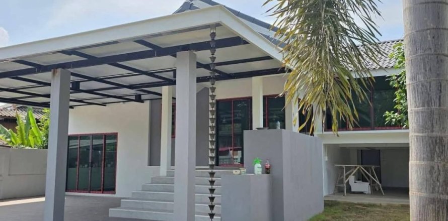 House in Surat Thani, Thailand 3 bedrooms № 170610