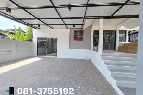 House in Surat Thani, Thailand 3 bedrooms № 170610 - photo 6