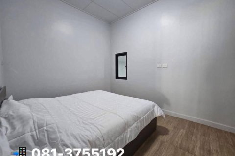 House in Surat Thani, Thailand 3 bedrooms № 170610 - photo 14