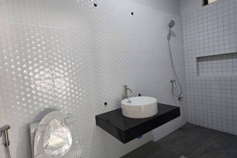 House in Surat Thani, Thailand 3 bedrooms № 170610 - photo 4