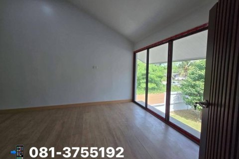 House in Surat Thani, Thailand 3 bedrooms № 170610 - photo 21