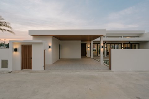 Villa in Hua Hin, Thailand 3 bedrooms № 166251