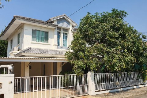 Maison à Ban Lam Luk Ka, Thaïlande 3 chambres № 150194 - photo 2