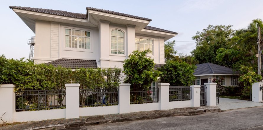 Вилла в Сан Кампаенге, Таиланд с 5 спальнями  № 170792