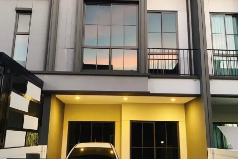 Таунхаус в Сай Мае, Бангкок, Таиланд с 2 спальнями № 154748 - фото 1