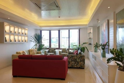 Пентхаус в Ваттхане, Бангкок, Таиланд с 5 спальнями  № 133767 - фото 1