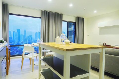 Condo in Bangkok, Thailand, 2 bedrooms  № 133768 - photo 5