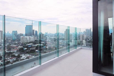 Condo in Bangkok, Thailand, 2 bedrooms  № 133768 - photo 18