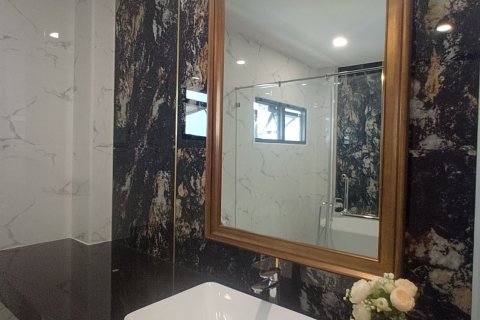 Villa in Hang Dong, Thailand 5 bedrooms № 159317 - photo 20