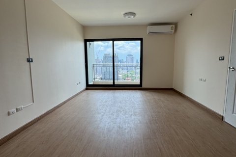 Studio dans le Condo à Huai Khwang, Bangkok, Thaïlande  № 159321 - photo 4