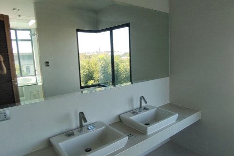 Duplex in Khan Na Yao, Bangkok, Thailand 5 bedrooms № 154654 - photo 7