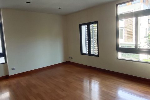 Duplex in Khan Na Yao, Bangkok, Thailand 5 bedrooms № 154654 - photo 10