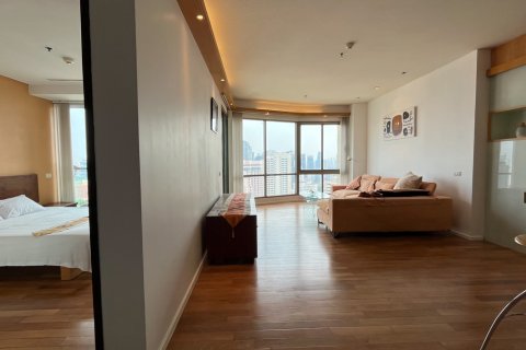 Condo in Khlong Toei, Bangkok, Thailand, 1 bedroom  № 200904 - photo 3