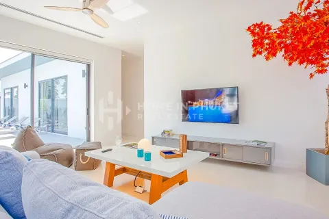 House on Nai Harn Beach, Thailand 4 bedrooms № 209516 - photo 4