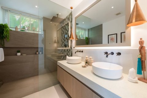House in Ko Samui, Thailand 4 bedrooms № 180578 - photo 17