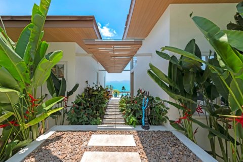 House in Ko Samui, Thailand 4 bedrooms № 180578 - photo 12