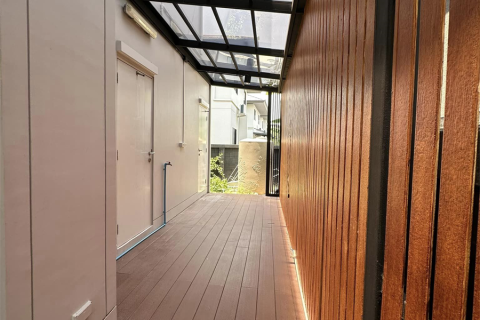 House in Bangkok, Thailand 4 bedrooms № 189442
