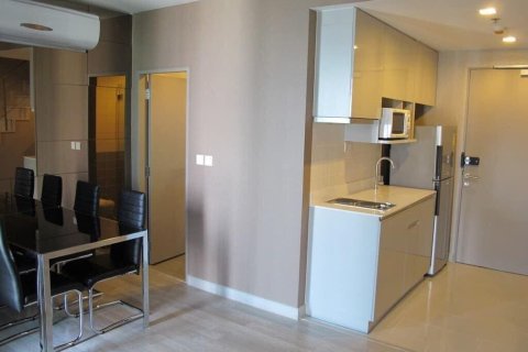 Дуплекс в Пхракханонге, Бангкок, Таиланд с 2 спальнями  № 154459 - фото 3