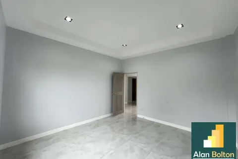 Casa de 3 dormitorios en Pattaya, Tailandia № 211294 - foto 7