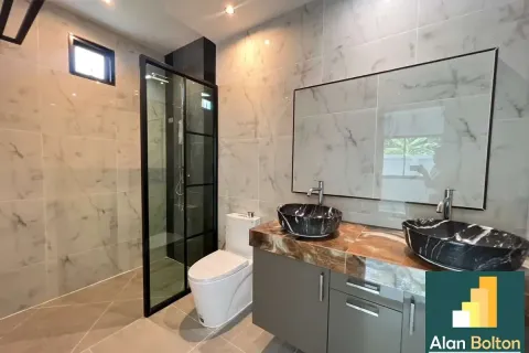 Casa de 3 dormitorios en Pattaya, Tailandia № 211294 - foto 8