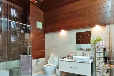 Condo in Bangkok, Thailand, 4 bedrooms  № 143043 - photo 14