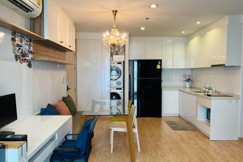 Кондоминиум с 2 спальнями в Бангкоке, Таиланд № 143038 - фото 5