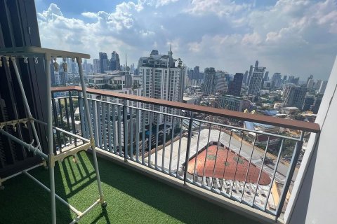 Кондоминиум с 2 спальнями в Бангкоке, Таиланд № 143038 - фото 17