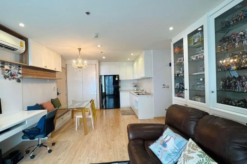 Кондоминиум с 2 спальнями в Бангкоке, Таиланд № 143038 - фото 2