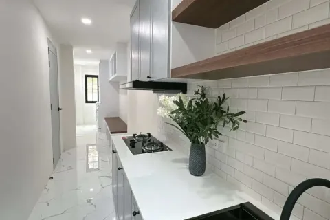 Casa de 5 dormitorios en Jomtien Beach, Pattaya, Tailandia № 210691 - foto 19