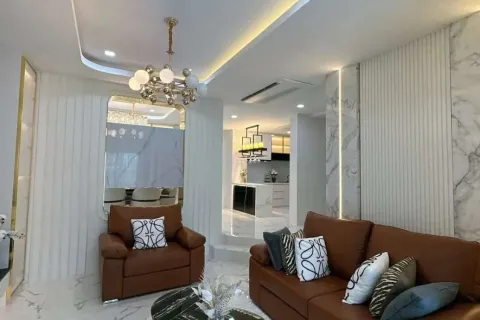 Casa de 5 dormitorios en Jomtien Beach, Pattaya, Tailandia № 210691 - foto 11