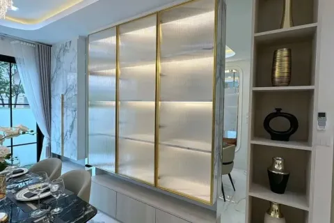Casa de 5 dormitorios en Jomtien Beach, Pattaya, Tailandia № 210691 - foto 7