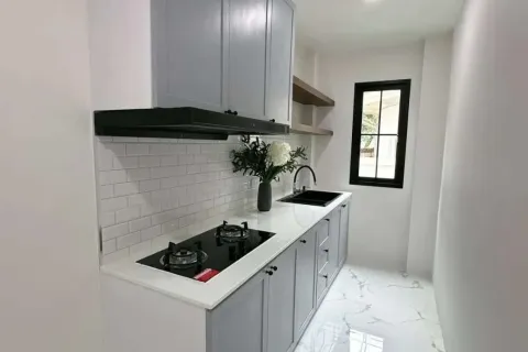 Casa de 5 dormitorios en Jomtien Beach, Pattaya, Tailandia № 210691 - foto 14