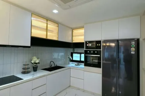 Casa de 5 dormitorios en Jomtien Beach, Pattaya, Tailandia № 210691 - foto 13