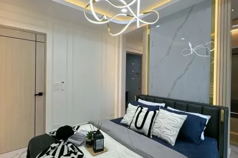 Casa de 5 dormitorios en Jomtien Beach, Pattaya, Tailandia № 210691 - foto 4